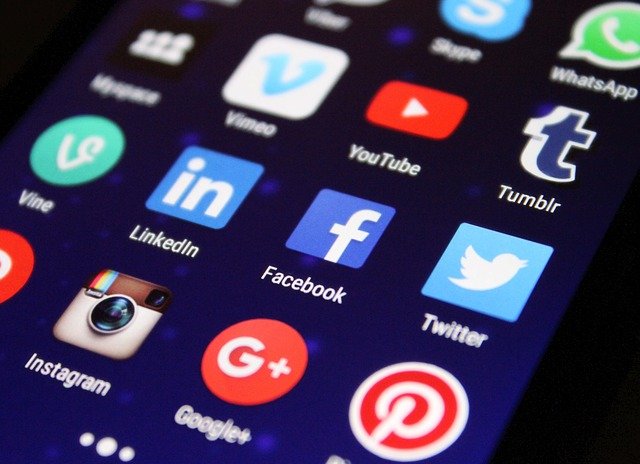 ¿Quién está al otro lado? Un análisis de los perfiles falsos en Internet